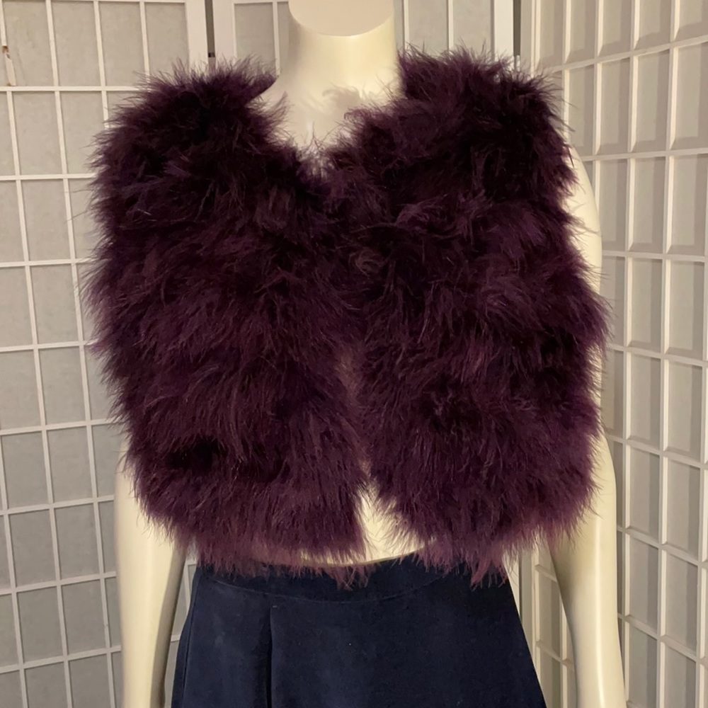 Burgundy Feathers - Vest - Picture 1 of 4